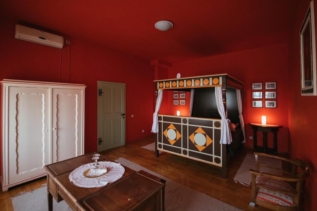 Voeroes Guest House Tîrgu Secuiesc Dış mekan fotoğraf