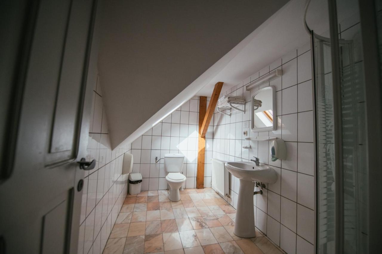 Voeroes Guest House Tîrgu Secuiesc Dış mekan fotoğraf