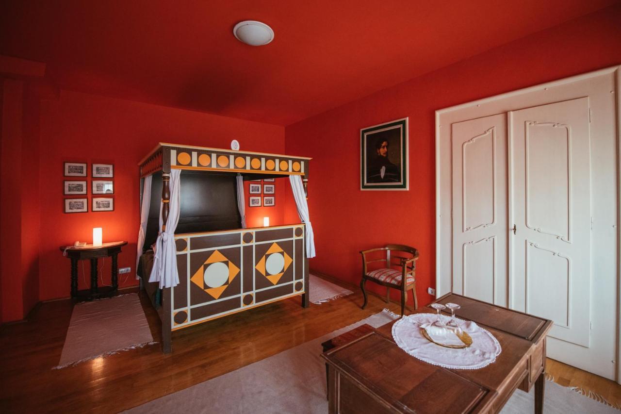 Voeroes Guest House Tîrgu Secuiesc Dış mekan fotoğraf