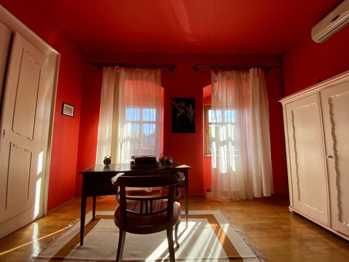 Voeroes Guest House Tîrgu Secuiesc Dış mekan fotoğraf