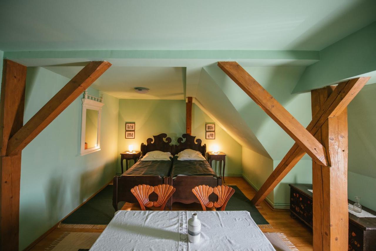 Voeroes Guest House Tîrgu Secuiesc Dış mekan fotoğraf